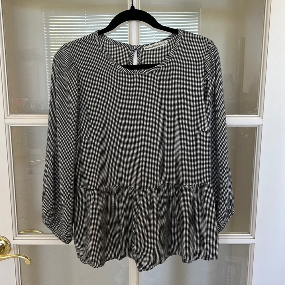ABERCROMBIE & FITCH Micro Check Peplum Blouse